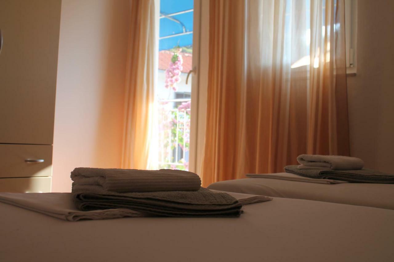 Covahouse Apartamento Jelsa  Exterior foto
