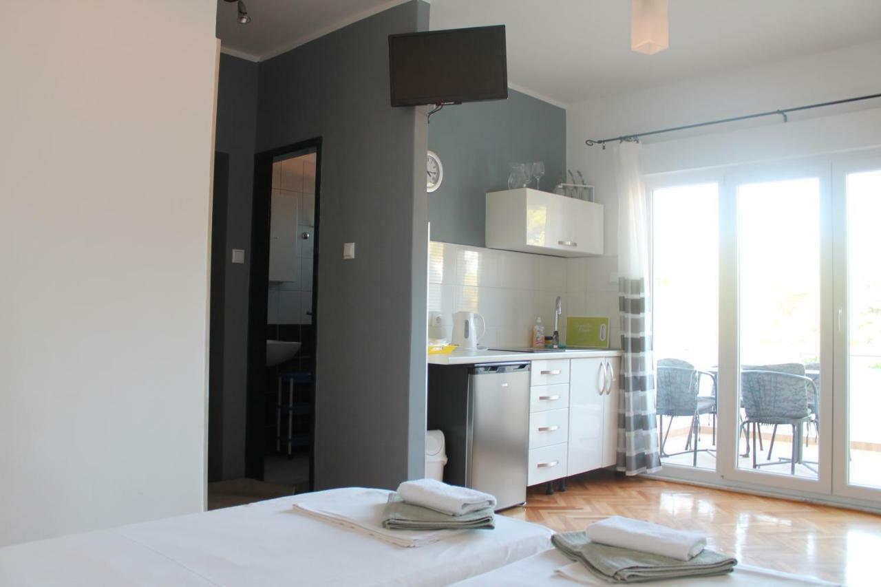 Covahouse Apartamento Jelsa  Exterior foto