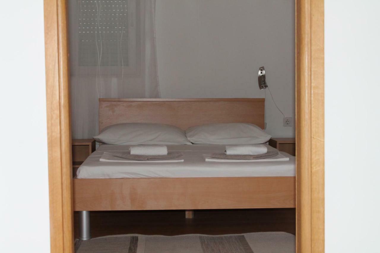 Covahouse Apartamento Jelsa  Exterior foto